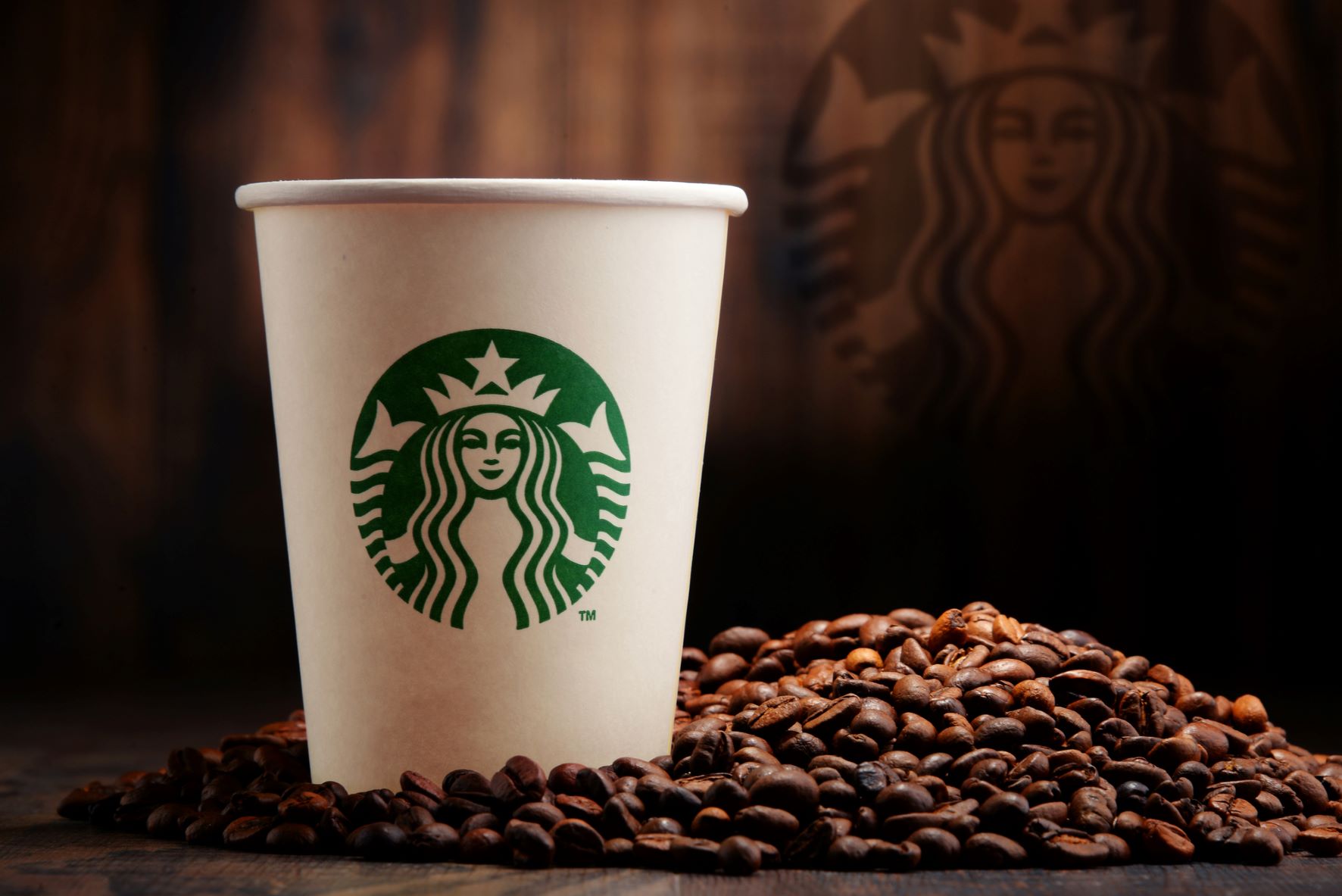 coffee-aficionados-vs.-starbucks-in-california