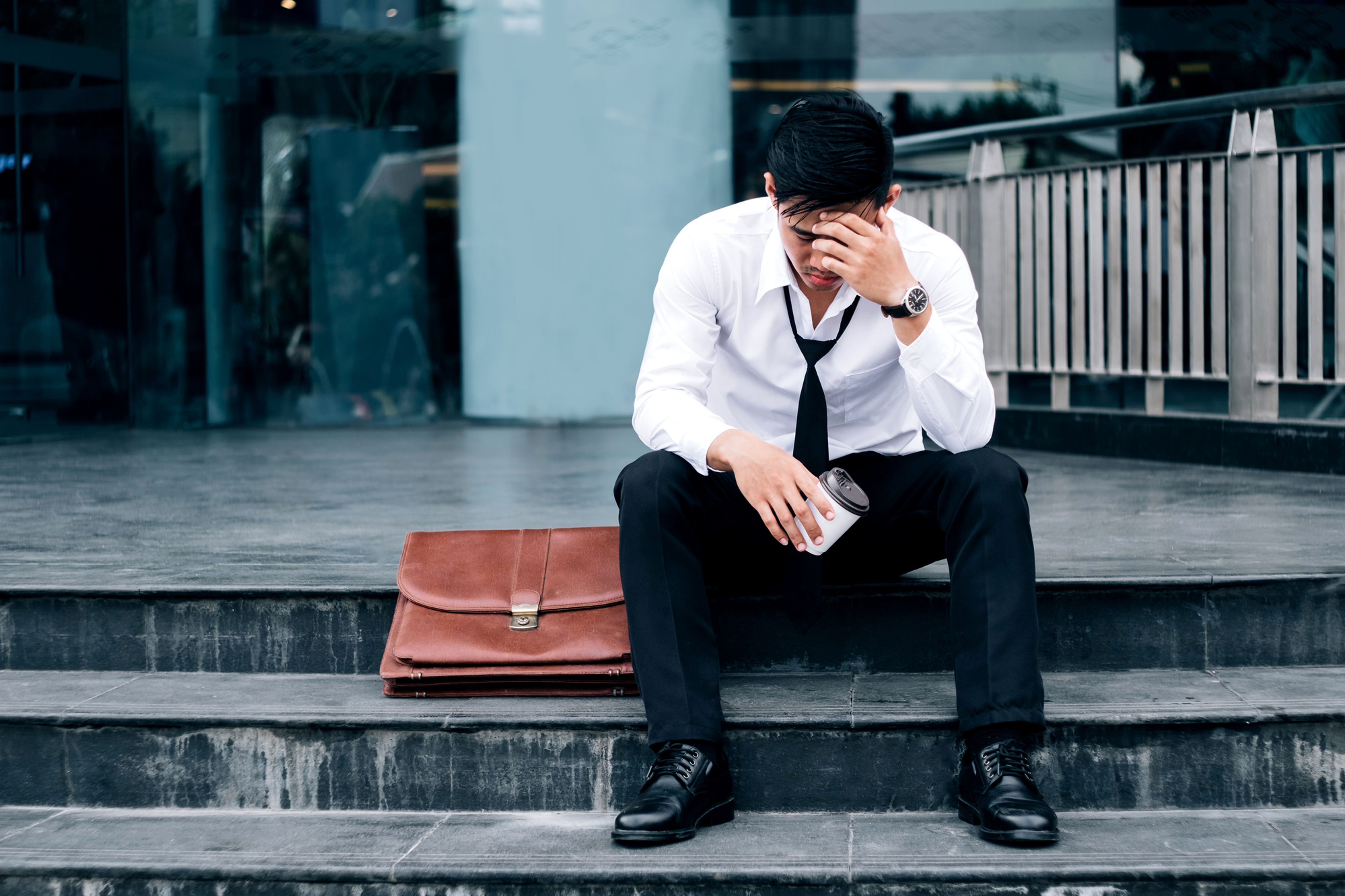 Singaporean says he "sent out over 300 job applications but got only 3 interviews"