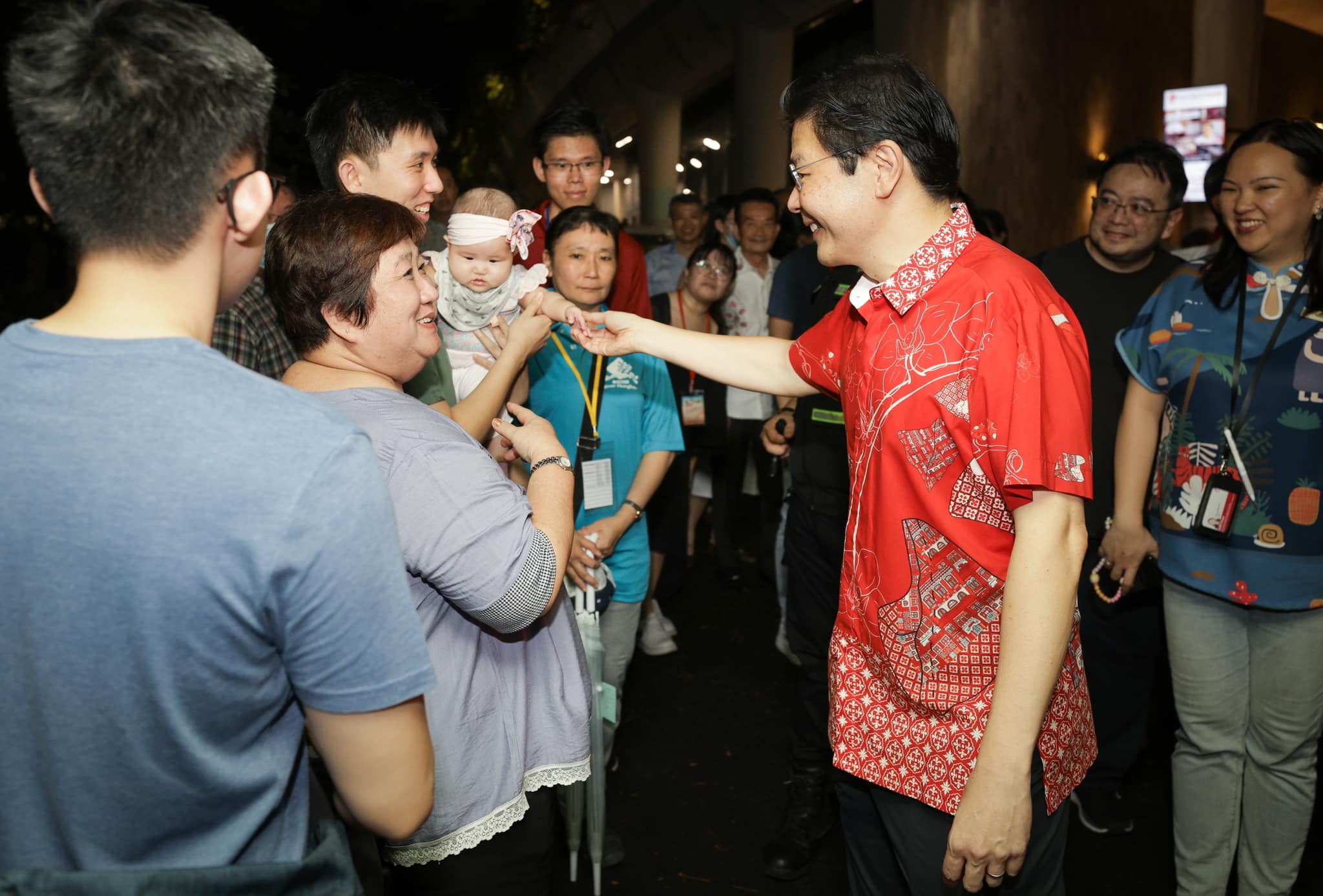 Lawrence Wong's walkabouts: Be PM for all, including Workers' Party wards and leaders in the programme