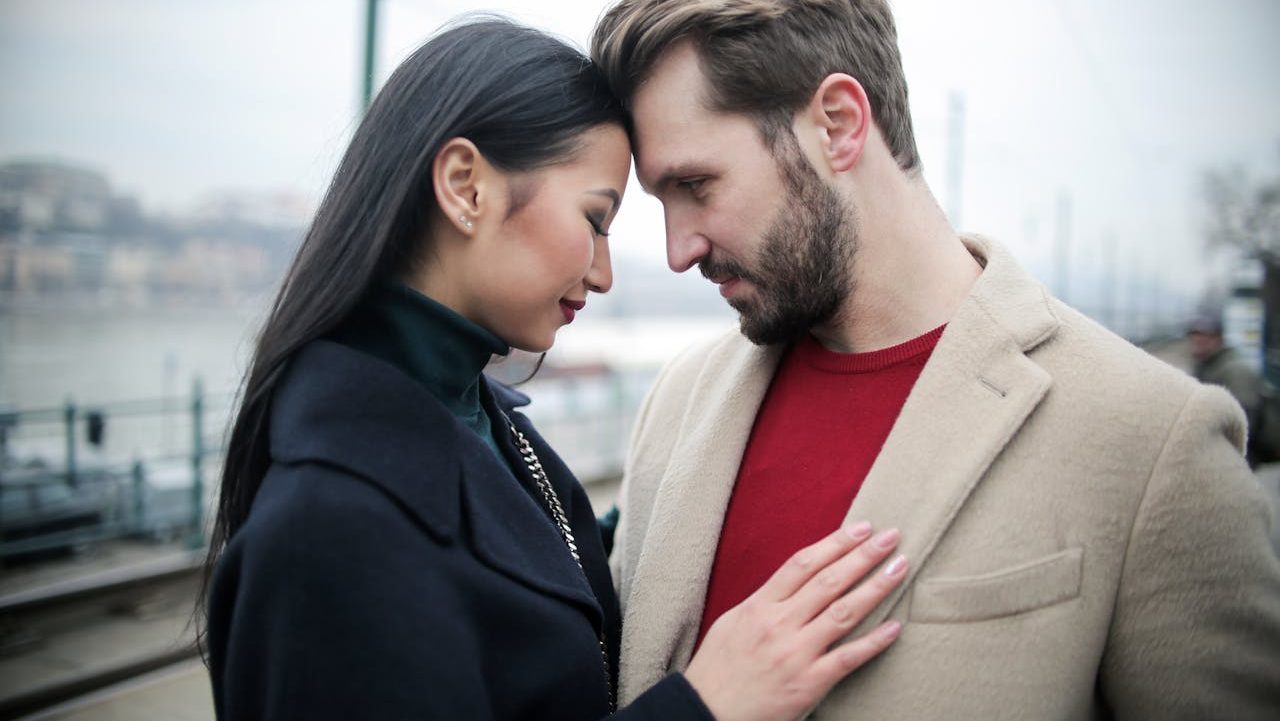 Western man with Asian woman