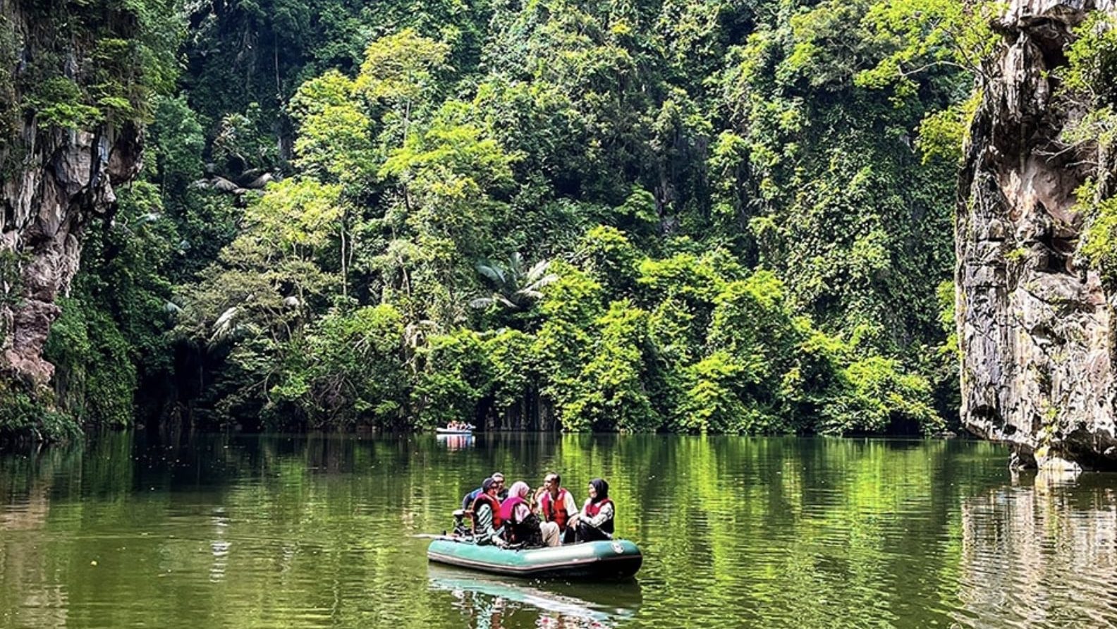 Tasik Cermin Mirror Lake