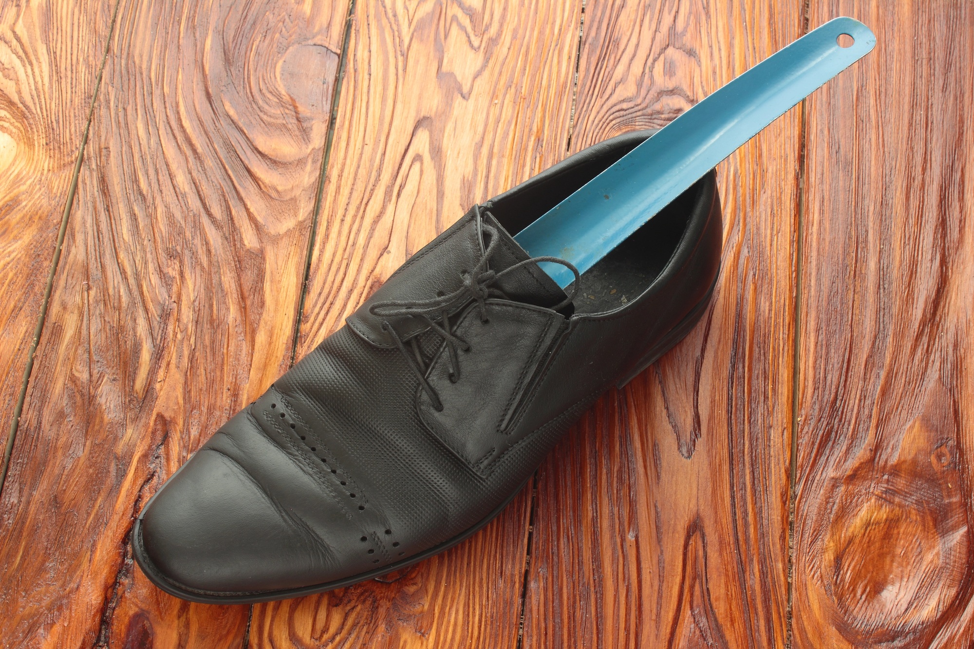 HDB resident complaint: Inconsiderate neighbours used our shoehorn without permission