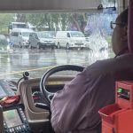 S’poreans praise bus driver for shielding passengers from rain with his own umbrella