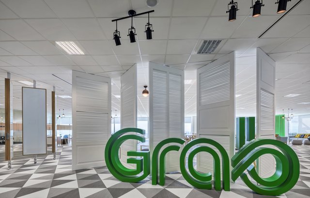 Grab partners with London college to launch degree and diploma programmes for drivers and delivery riders