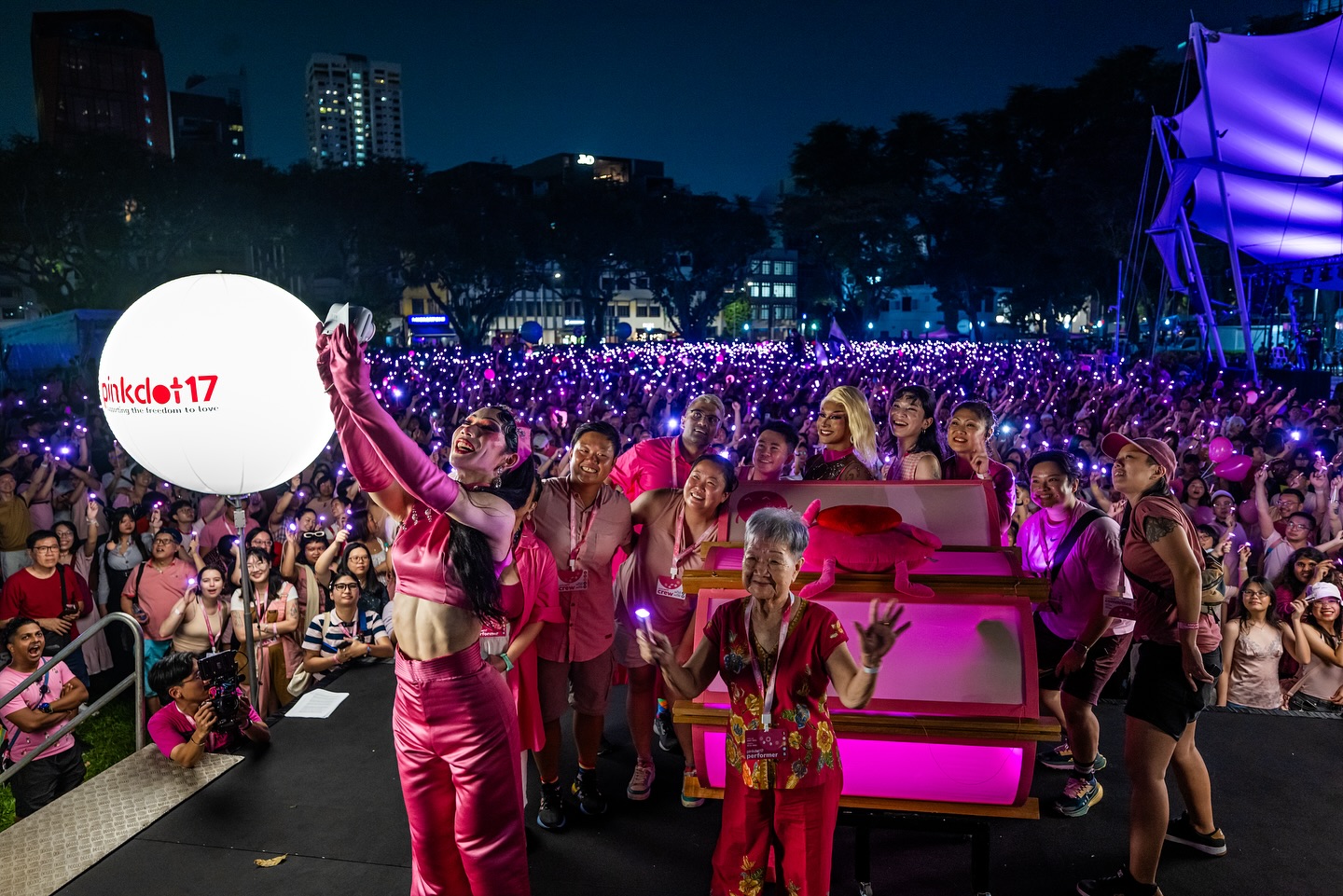 Thousands, including PAP MPs, WP MPs and Li Huanwu, gather to celebrate Pink Dot 2025