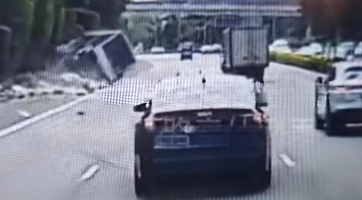 One dead, one injured in fatal lorry collision on CTE; 24-year-old driver arrested
