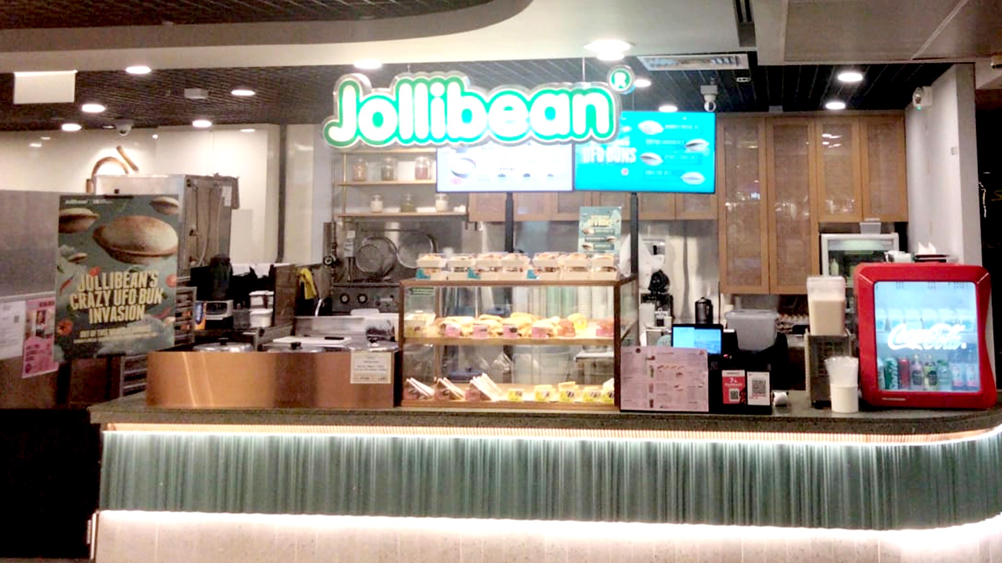 From 30 to 5: Some S'poreans not surprised at Jollibean's closures & downsizing
