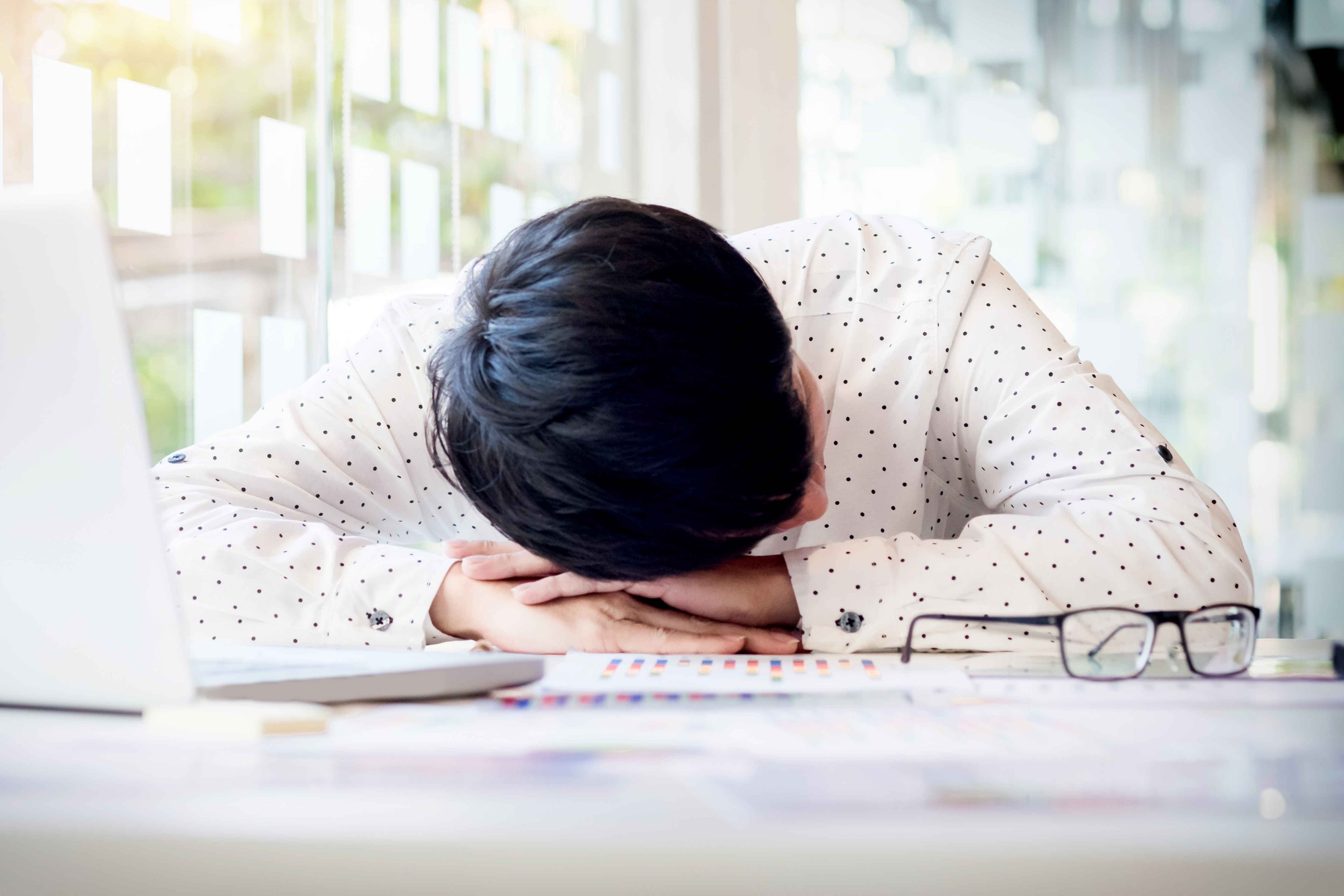 ‘It’s dreadfully long’ — Fresh grad struggles with 9-to-6:30 job, considers quitting