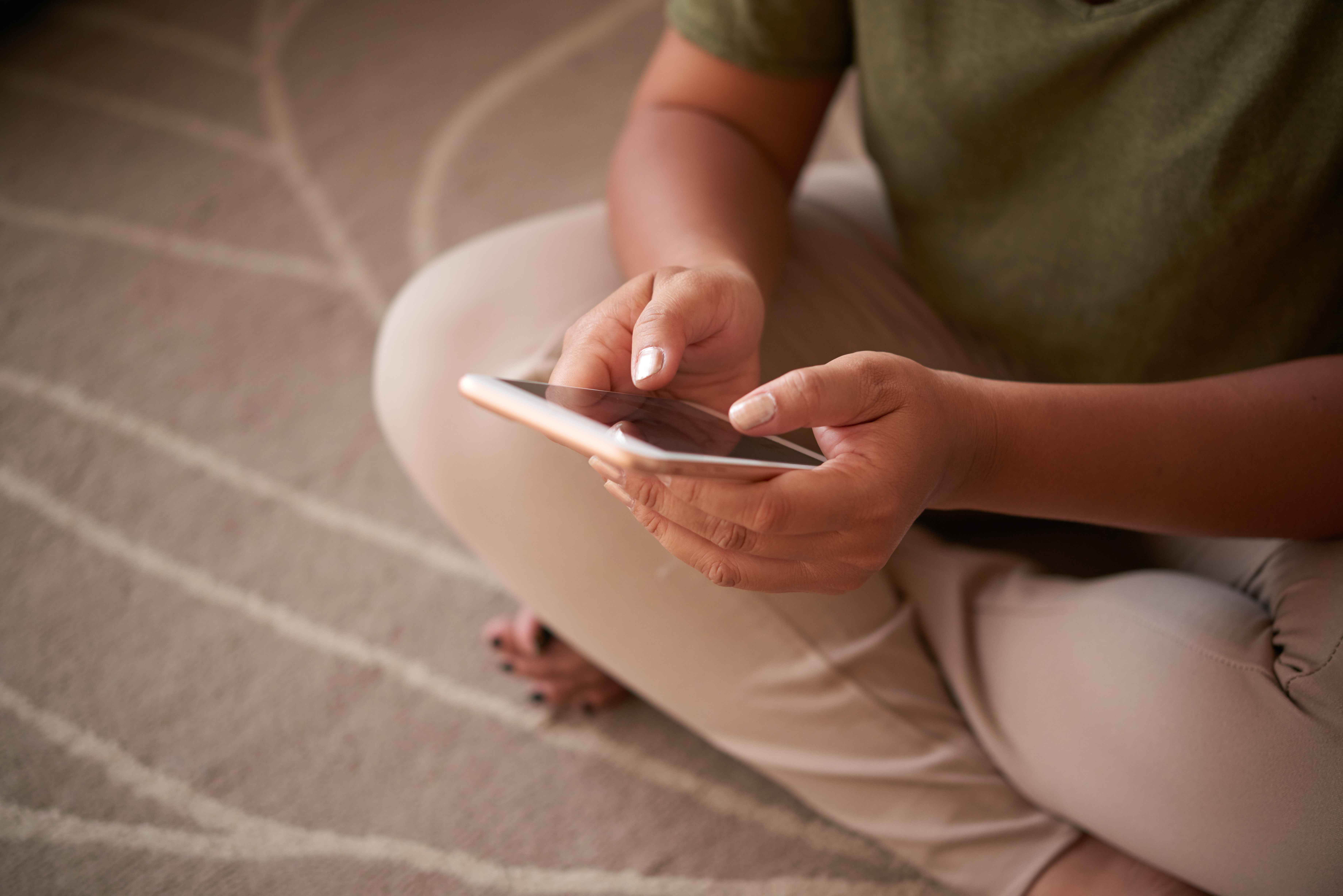 Employer slammed for restricting helper's phone use to just 2 hours a day