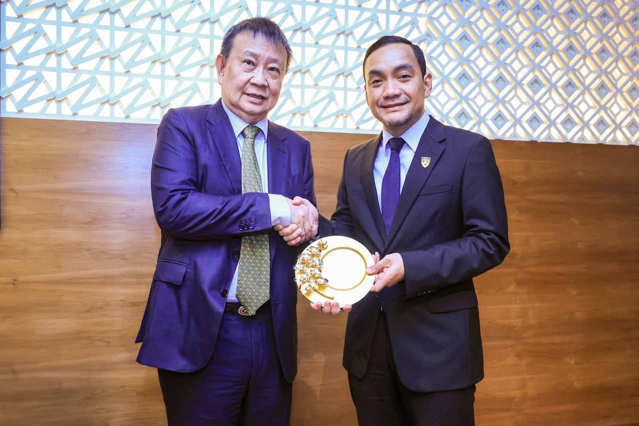 'We admire Singapore deeply': Johor calls for end to rivalry, urges deeper regional partnership