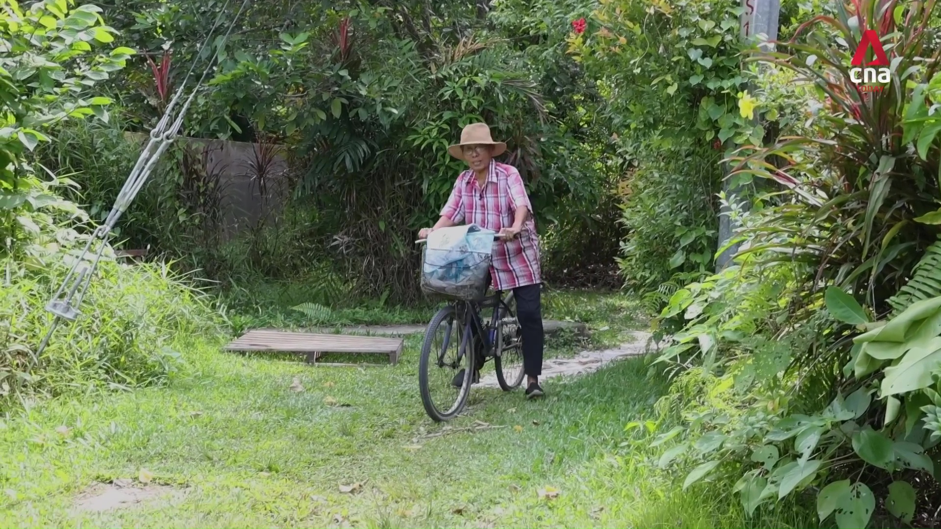 Madam Sng Mui Hong Living in the last kampung in mainland Singapore 7