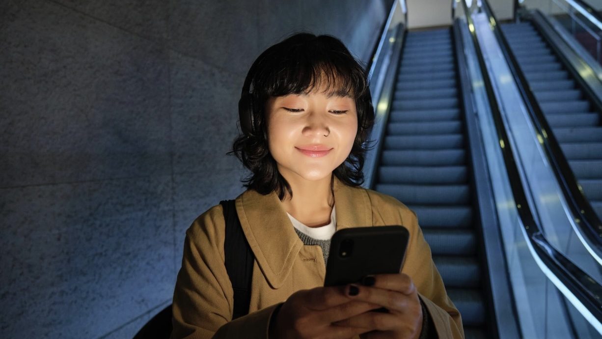 China's Social Media Mood Shifts as Negative Content Faces Scrutiny
