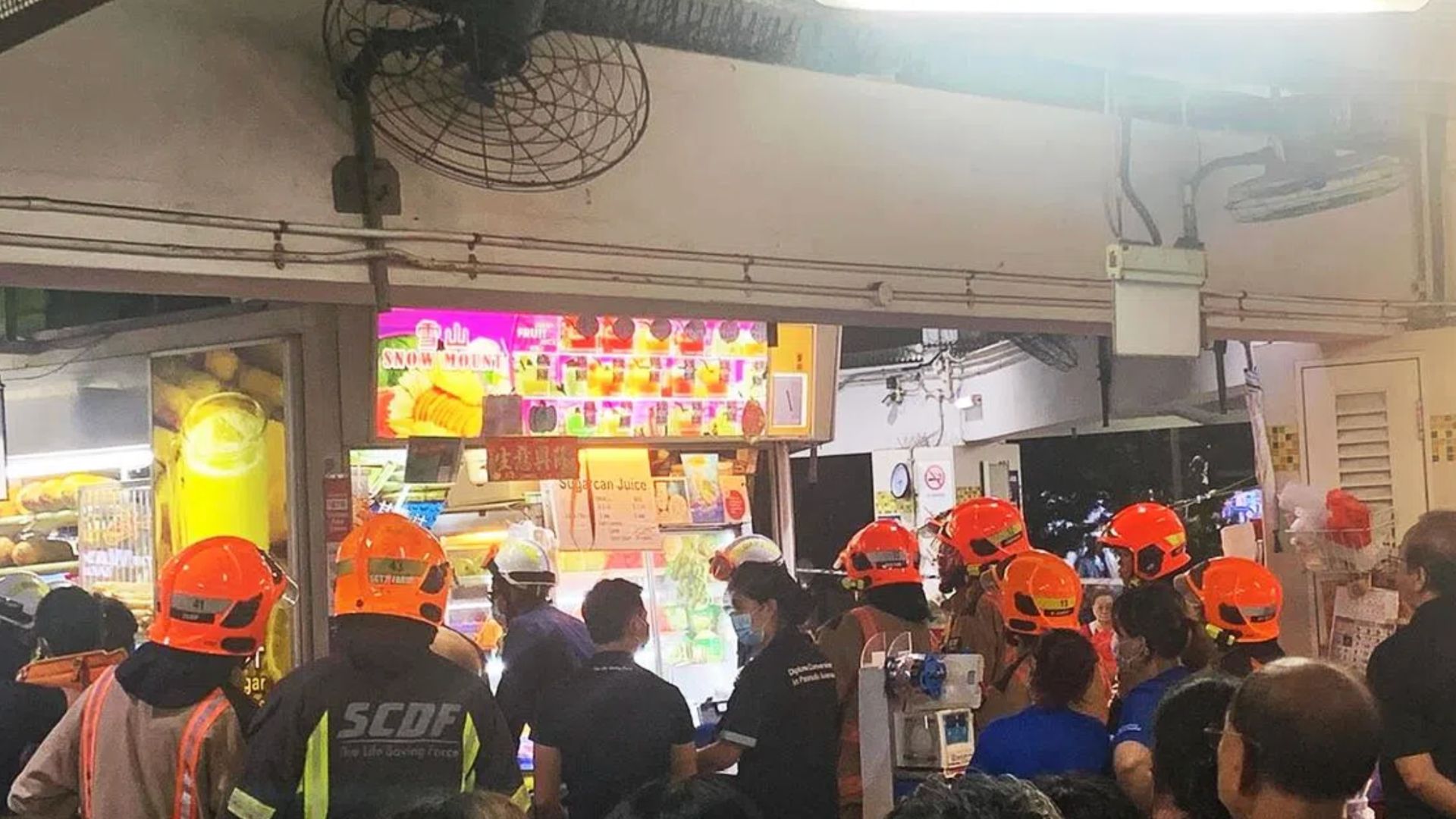 Female hawker worker's fingers were injured by a sugarcane machine, owner says that the machine would not be replaced