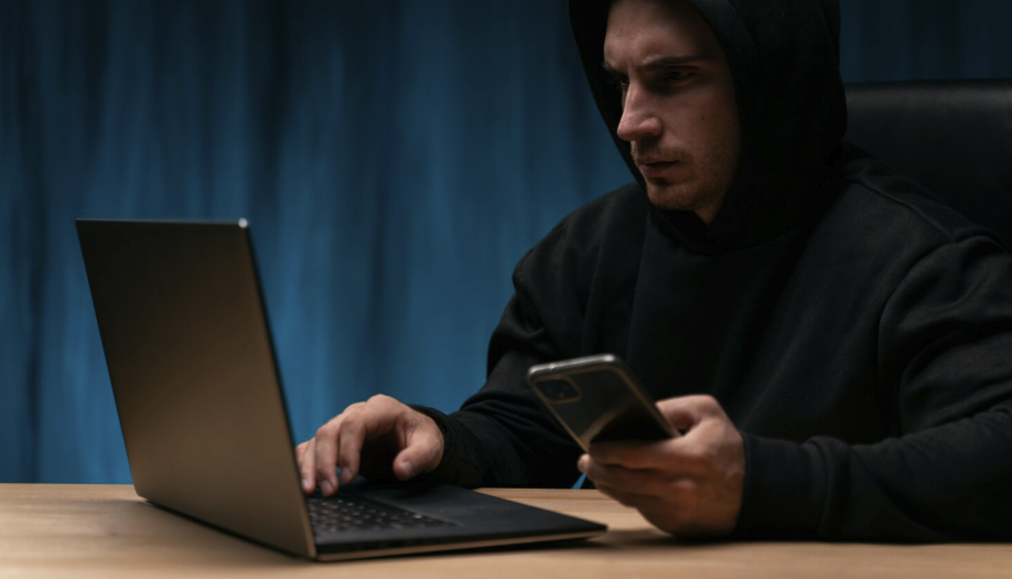 Singapore requires Apple and Google to take measures to curb government impersonation scams on iMessage and Google Messages