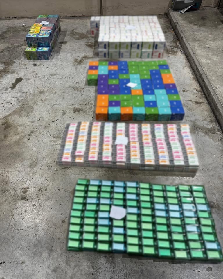ICA foils attempt to smuggle over 2,800 e-vaporisers at Tuas Checkpoint, 55-year-old Singaporean under investigation 2 IMG 1112