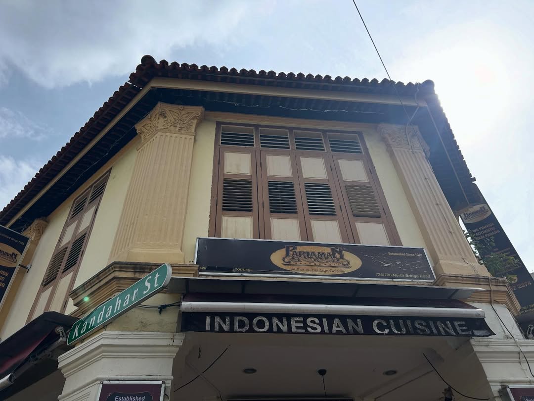 Netizens speculate high rent behind closure of 78-year-old Nasi Padang stall Warong Nasi Pariaman