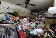 Hospital worker was shocked by an elderly woman’s trash-filled home, more than 200 cockroaches were discovered