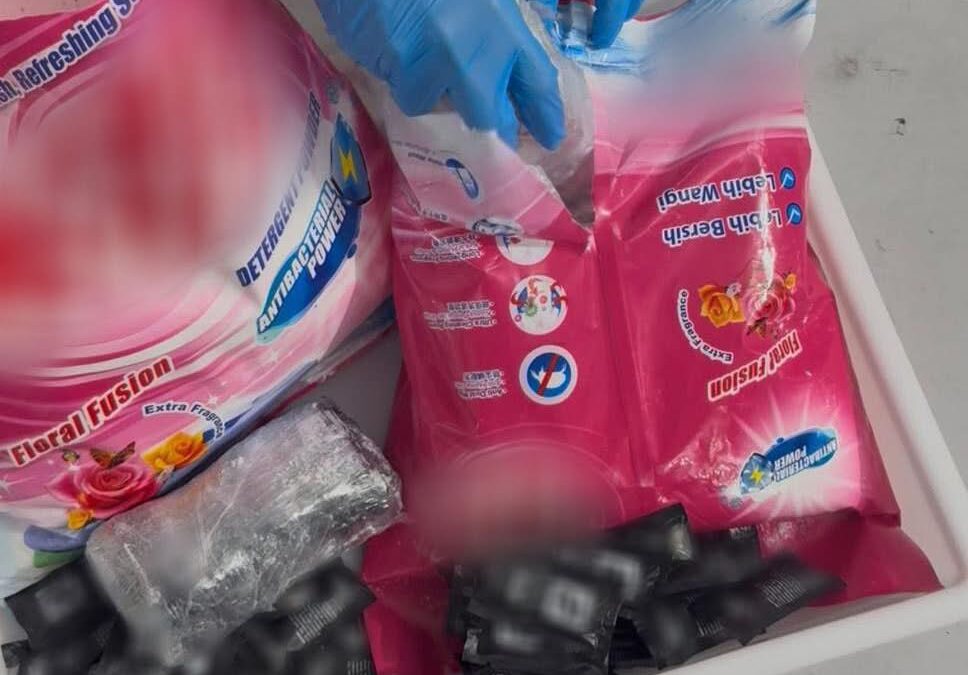 ICA foils e-vaporiser smuggling attempt disguised as laundry detergent at Woodlands Checkpoint
