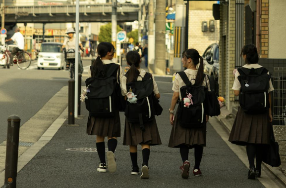 Educator deeply concerned by Education Minister’s plan to introduce AI to Primary 4 students